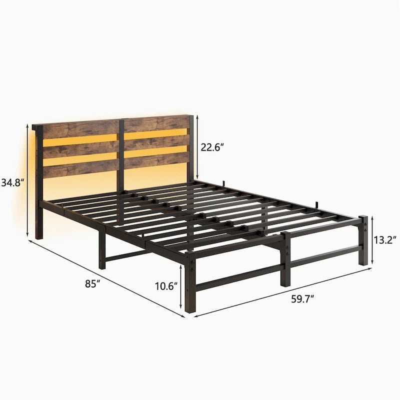 Lit double moderne beige et marron en métal avec tête de lit en bois, lumières et étagère de rangement pour chambre à coucher