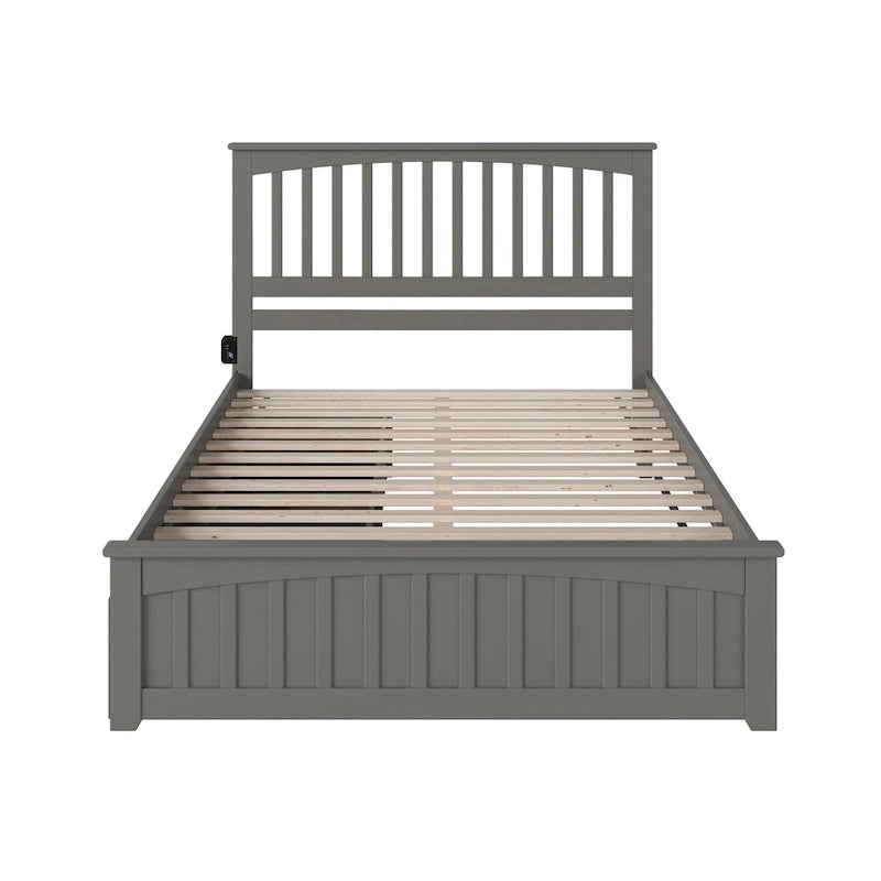 Lit plateforme gris avec pied de lit assorti et deux tiroirs