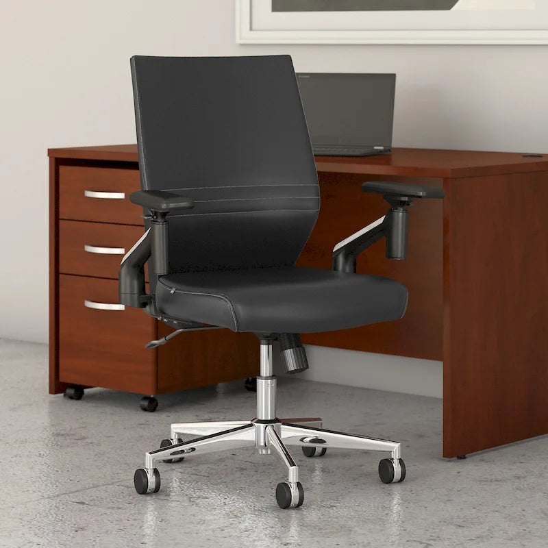 Fauteuil de bureau en cuir à dossier mi-haut