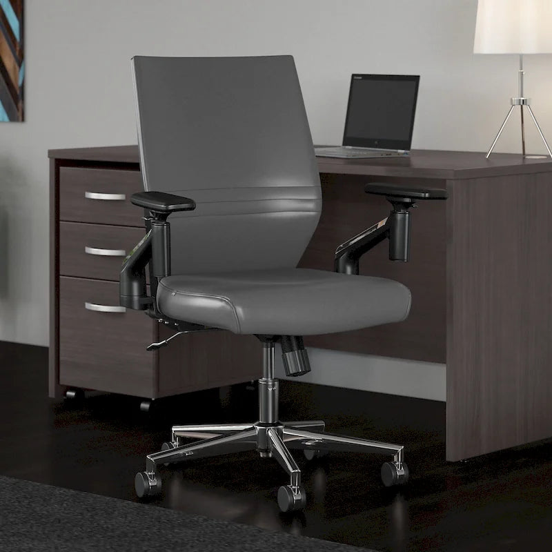 Fauteuil de bureau en cuir à dossier mi-haut