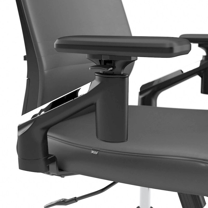 Fauteuil de bureau en cuir à dossier mi-haut